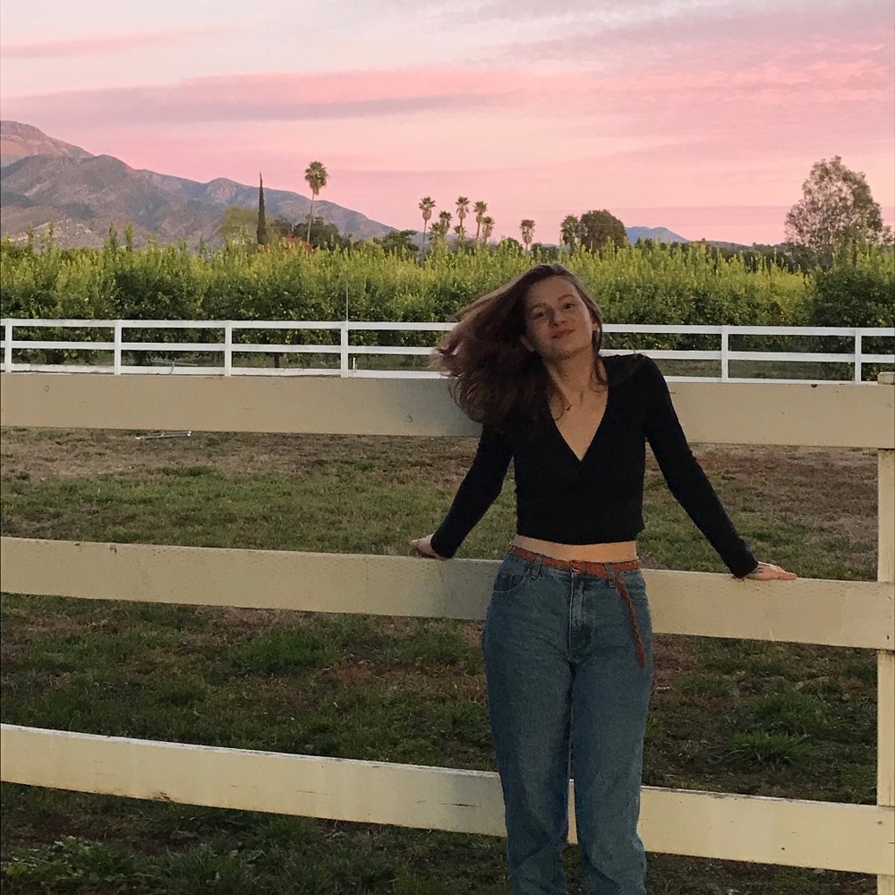 Meet your Posher, Laurel